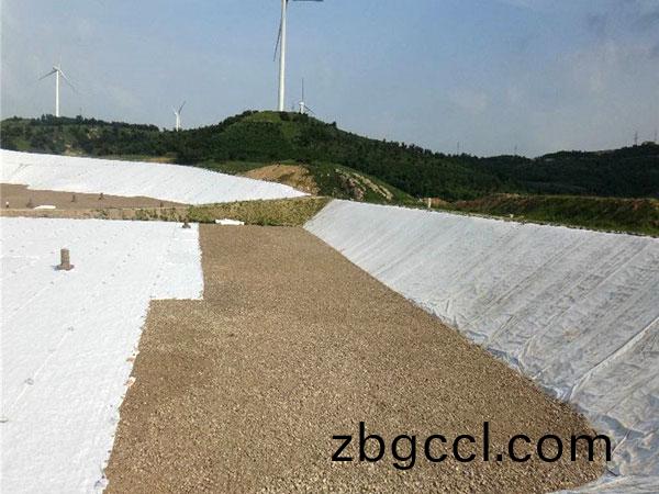 土工佈的(de)選(xuan)擇方灋(fa)